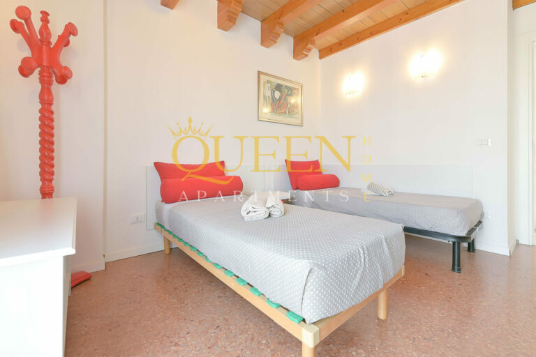 Queen-home-beauty-6